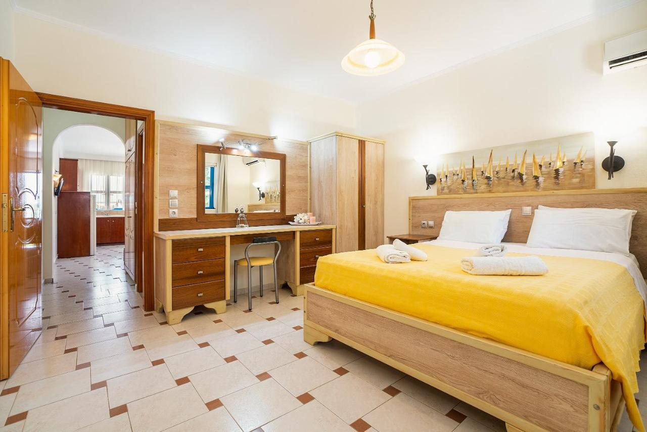 Livadia Beach Suite Exteriör bild