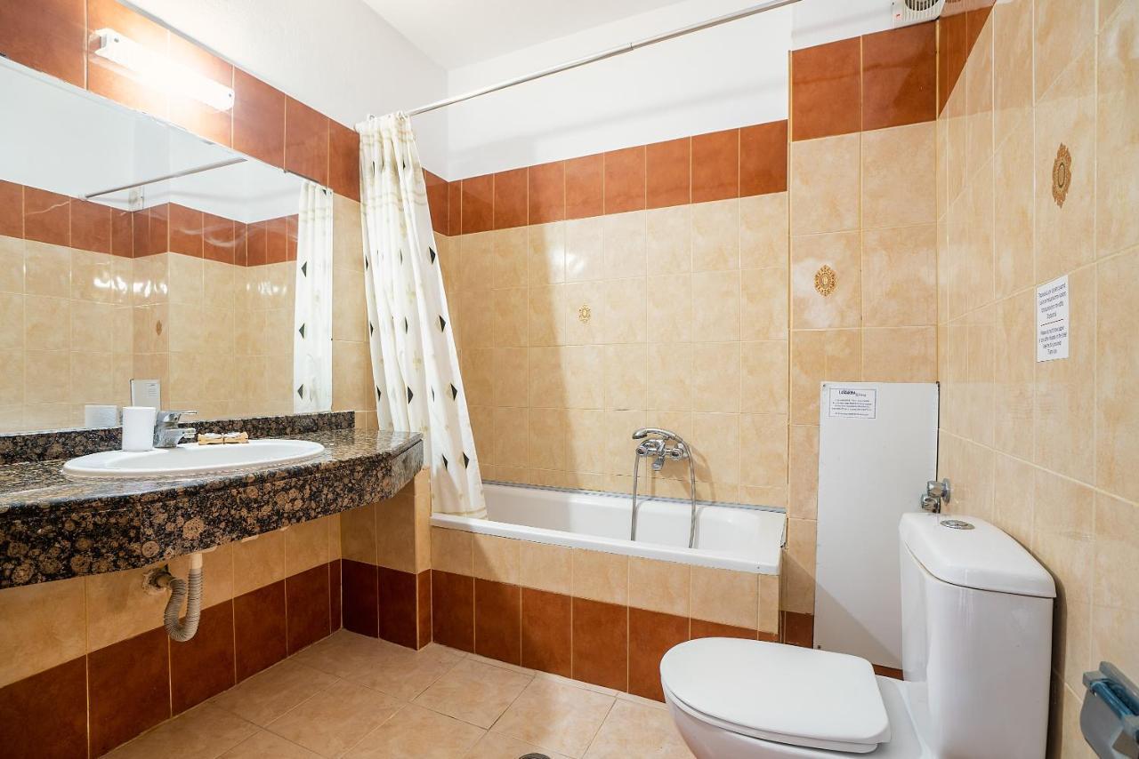 Livadia Beach Suite Exteriör bild