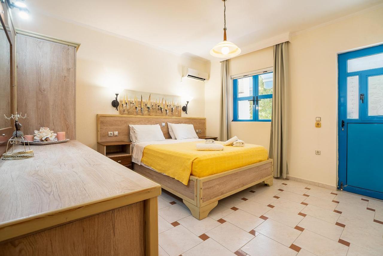 Livadia Beach Suite Exteriör bild